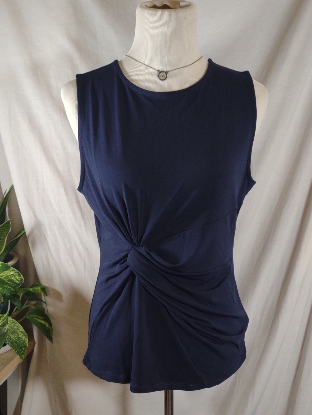 Zenana Outfitters Sleeveless Navy Twist-Knot Blouse - Size M